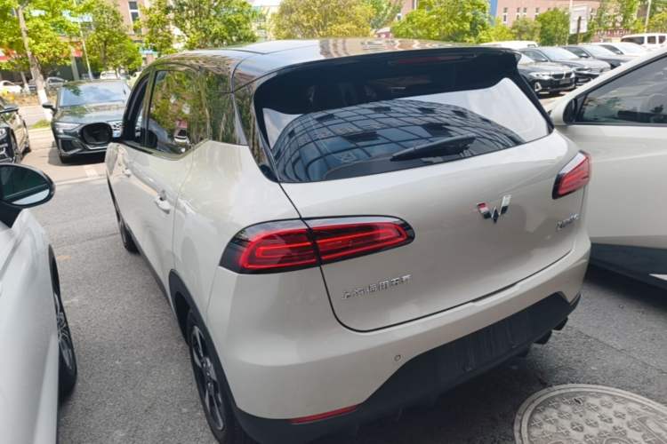 Used Wuling Bingo PLUS 2024 401 km Range 5-Seater Version Rear Left 45 Deg