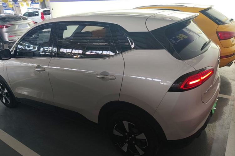 Used Wuling Bingo PLUS 2024 330 km Range Five-Seater Version Rear Left 45 Deg