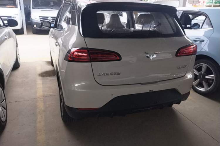 Used Wuling Bingo PLUS 2024 330 km Range Five-Seater Version Rear Left 45 Deg