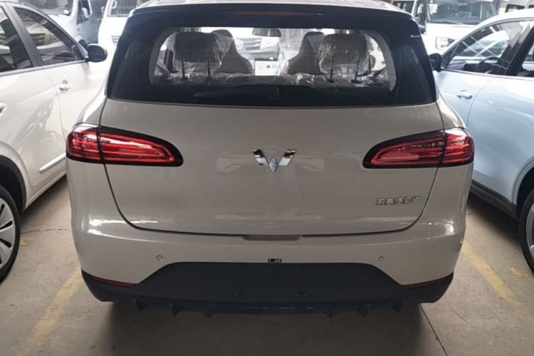 Used Wuling Bingo PLUS 2024 330 km Range Five-Seater Version Rear