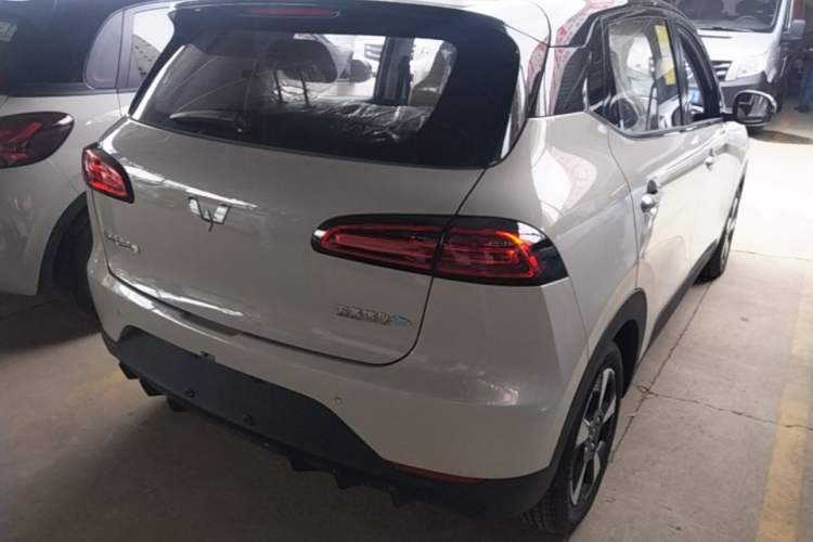 Used Wuling Bingo PLUS 2024 330 km Range Five-Seater Version Rear Right 45 Deg