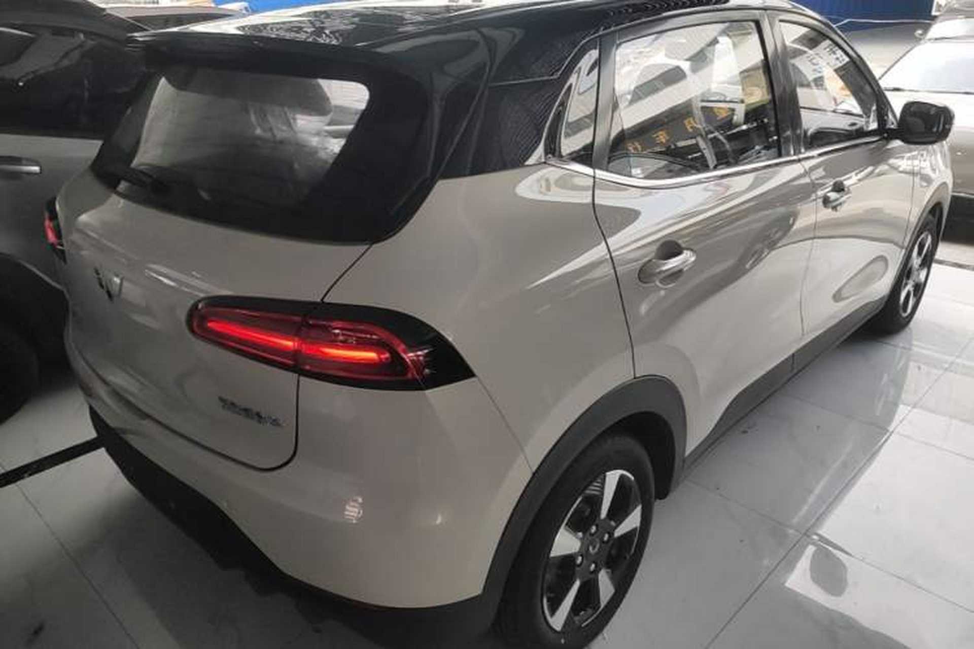 Used Wuling Bingo PLUS 2024 401 km Range 5-Seater Version Rear Right 45 Deg