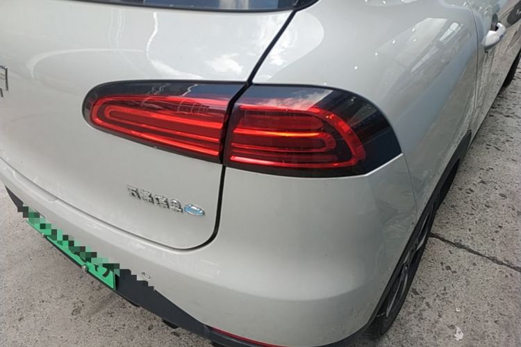 Used Wuling Bingo PLUS 2024 510 km Range 5-Seater Version Right Rear Taillight