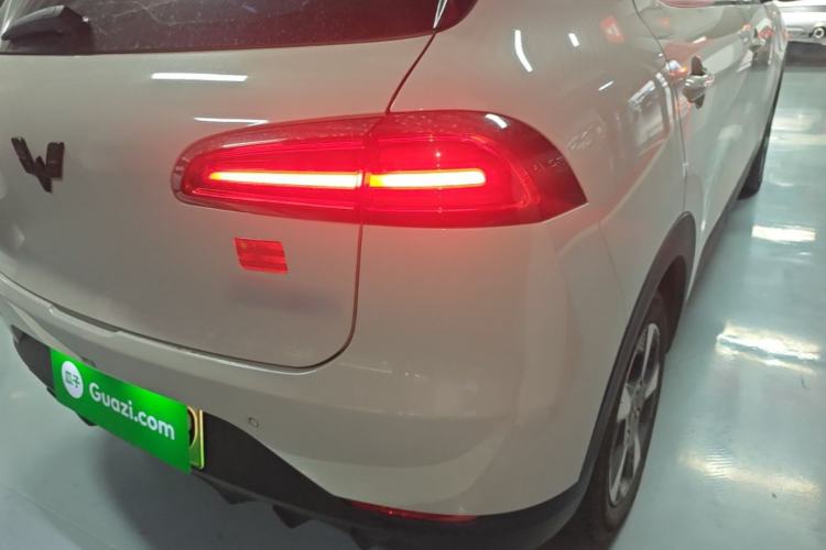 Used Wuling Bingo PLUS 2024 330 km Range Five-Seater Version Right Rear Taillight