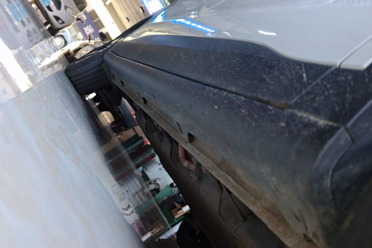 Used Wuling Bingo PLUS 2024 401 km Range 5-Seater Version Right Side Sill