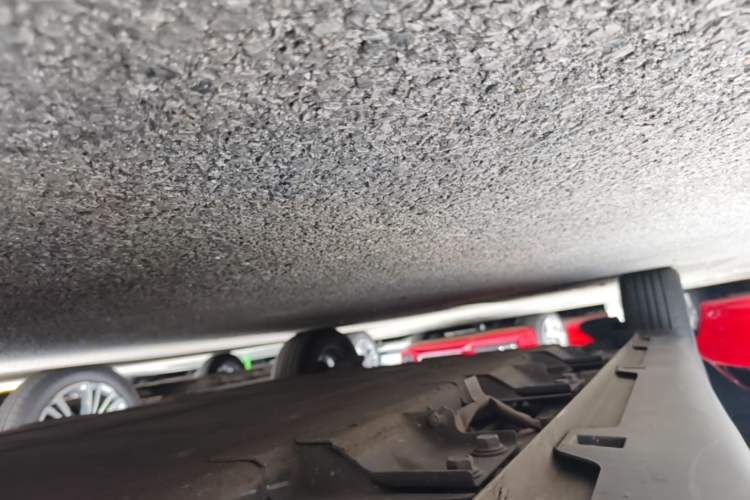 Used Wuling Bingo PLUS 2024 401 km Range 5-Seater Version Right Side Sill