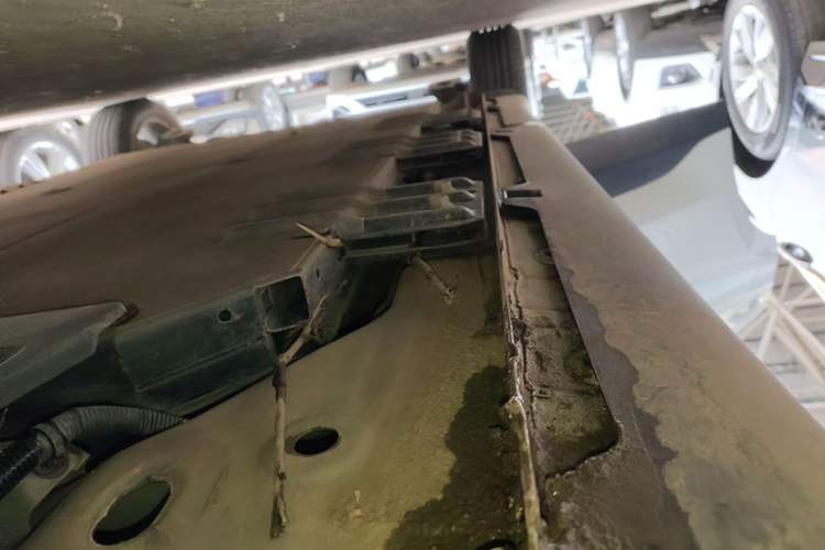 Used Wuling Bingo PLUS 2024 510 km Range 5-Seater Version Right Side Sill