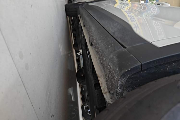 Used Wuling Bingo PLUS 2024 510 km Range 5-Seater Version Right Side Sill