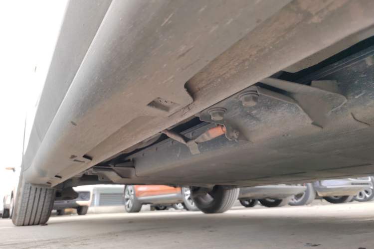 Used Wuling Bingo PLUS 2024 330 km Range Five-Seater Version Right Side Sill