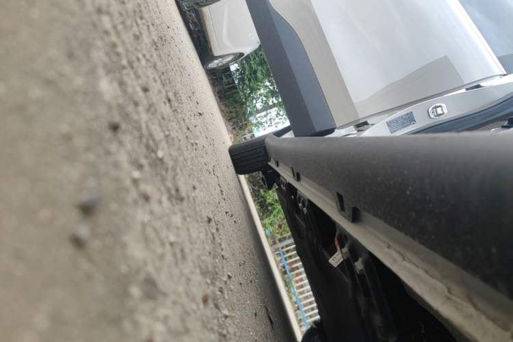 Used Wuling Bingo PLUS 2024 510 km Range 5-Seater Version Right Side Sill