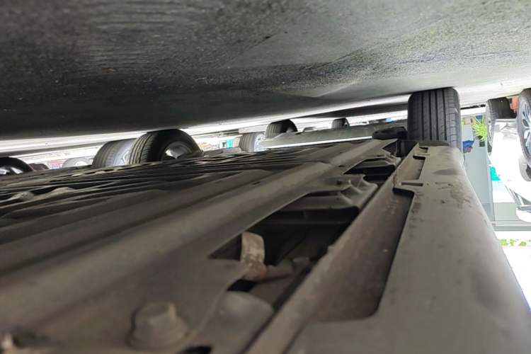 Used Wuling Bingo PLUS 2024 510 km Range 5-Seater Version Right Side Sill