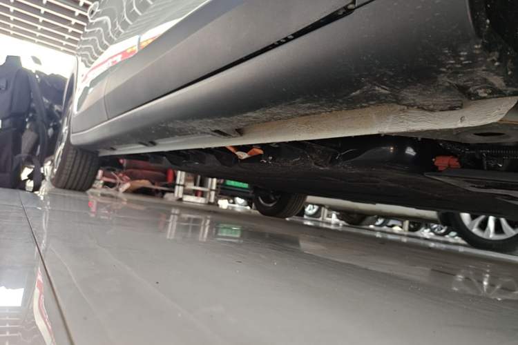 Used Wuling Bingo PLUS 2024 401 km Range 5-Seater Version Right Side Sill