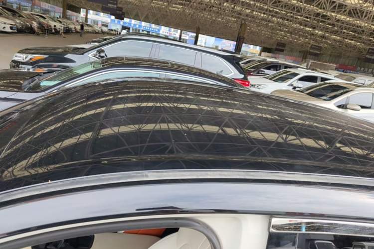Used Wuling Bingo PLUS 2024 510 km Range 5-Seater Version Roof