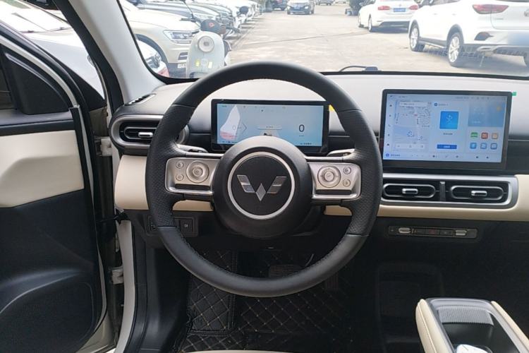 Used Wuling Bingo PLUS 2024 330 km Range Five-Seater Version Steering Wheel