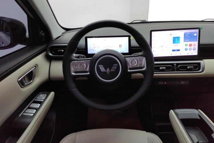 Used Wuling Bingo PLUS 2024 330 km Range Five-Seater Version Steering Wheel