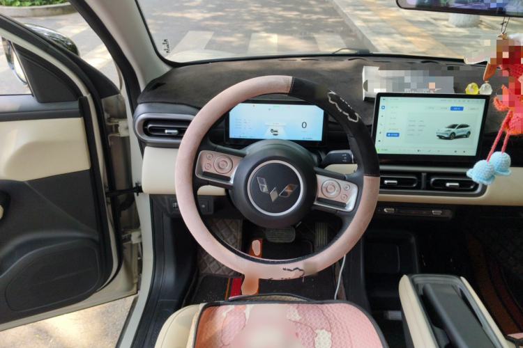 Used Wuling Bingo PLUS 2024 401 km Range 5-Seater Version Steering Wheel