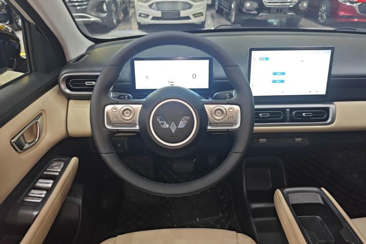 Used Wuling Bingo PLUS 2024 330 km Range Five-Seater Version Steering Wheel