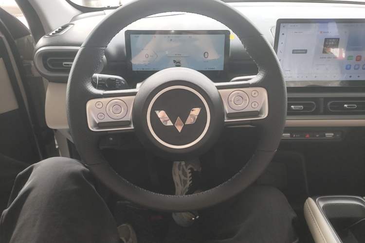Used Wuling Bingo PLUS 2024 401 km Range 5-Seater Version Steering Wheel