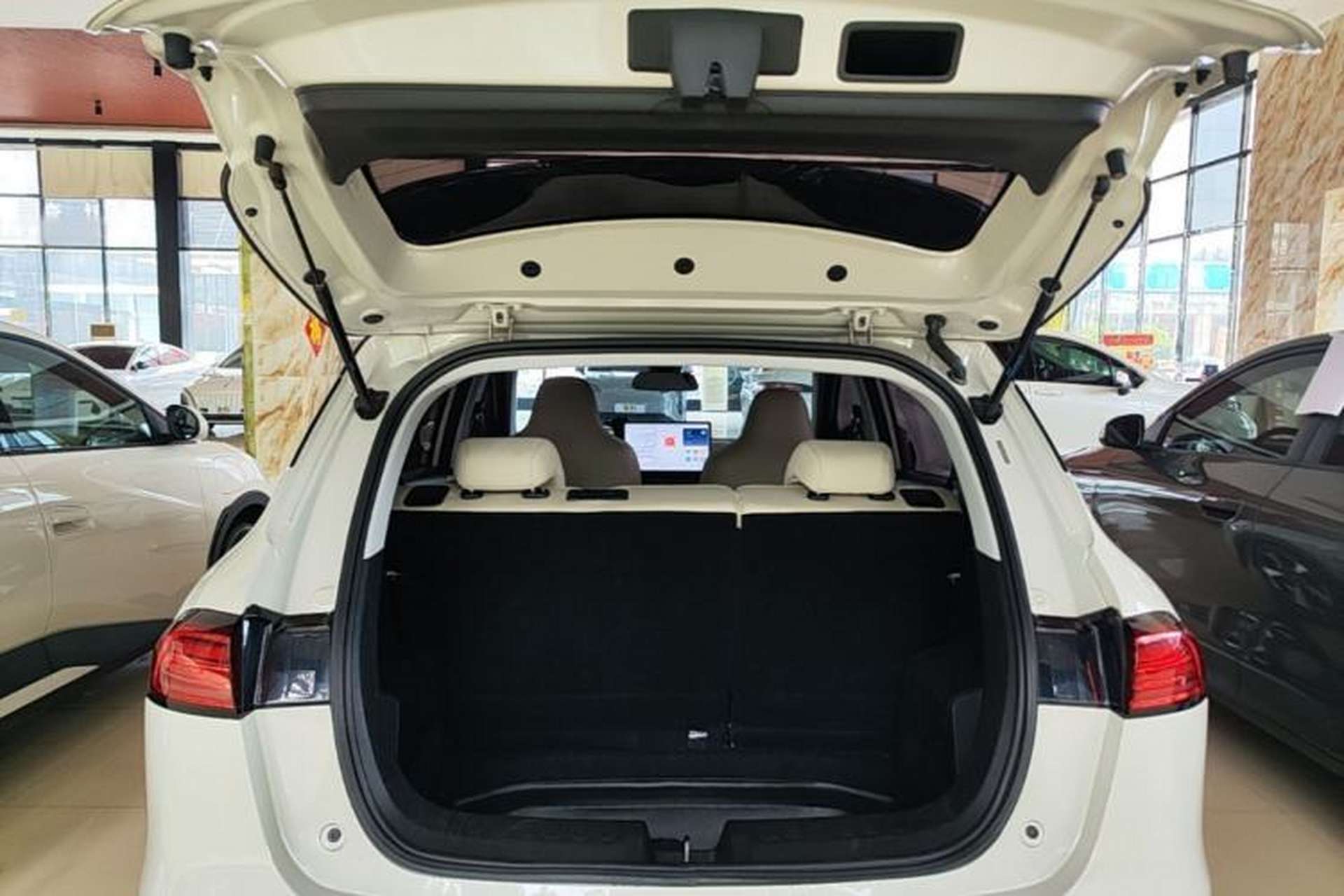 Used Wuling Bingo PLUS 2024 510 km Range 5-Seater Version Trunk