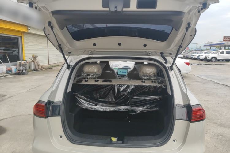 Used Wuling Bingo PLUS 2024 510 km Range 5-Seater Version Trunk