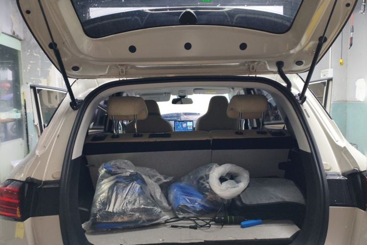 Used Wuling Bingo PLUS 2024 330 km Range Five-Seater Version Trunk