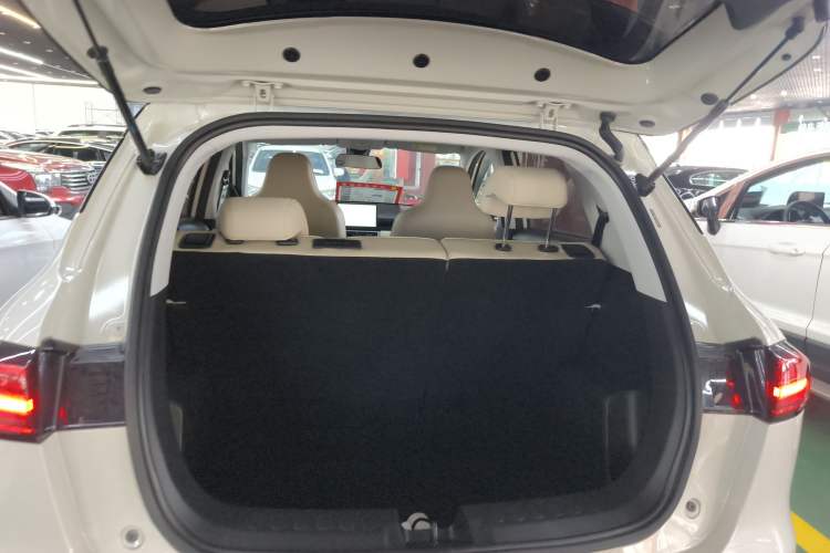 Used Wuling Bingo PLUS 2024 510 km Range 5-Seater Version Trunk