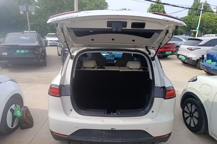 Used Wuling Bingo PLUS 2024 401 km Range 5-Seater Version Trunk