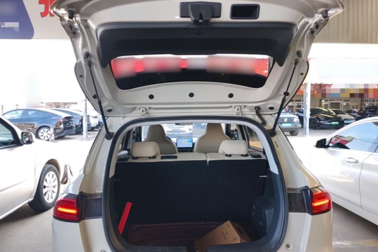 Used Wuling Bingo PLUS 2024 330 km Range Five-Seater Version Trunk
