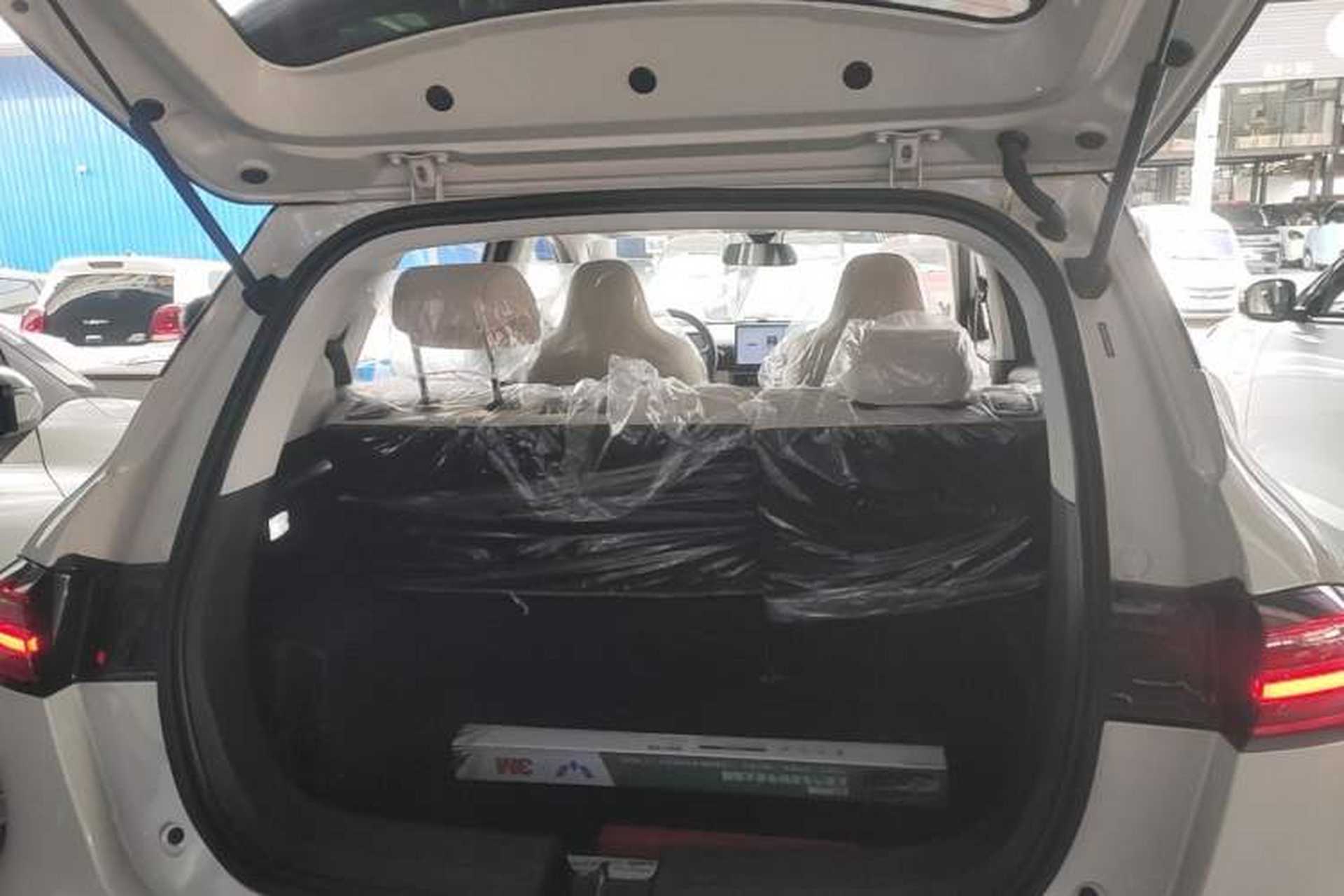 Used Wuling Bingo PLUS 2024 401 km Range 5-Seater Version Trunk