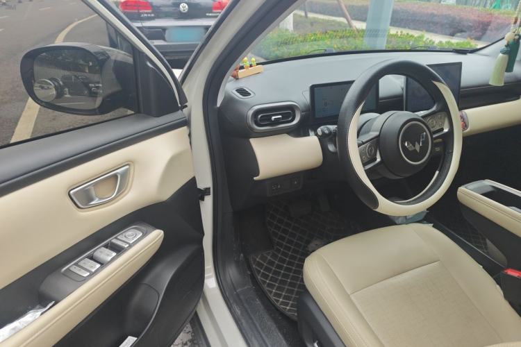 Used Wuling Bingo PLUS 2024 401 km Range 5-Seater Version Driver Seat