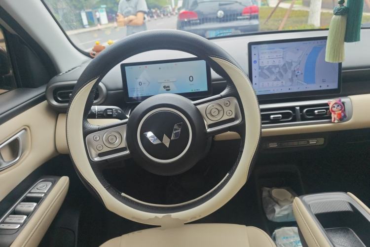 Used Wuling Bingo PLUS 2024 401 km Range 5-Seater Version Steering Wheel