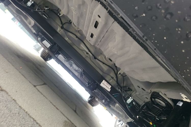 Used Wuling Bingo Pro 2026 Model 330km Flagship Edition Chassis Rear