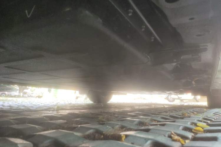 Used Wuling Bingo Pro 2026 Model 403km Deluxe Edition Chassis Rear Right
