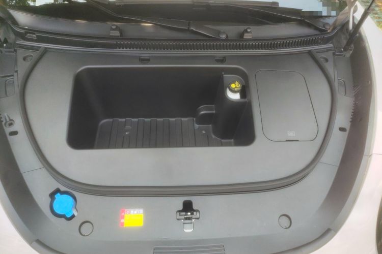 Used Wuling Bingo Pro 2026 Model 403km Deluxe Edition Engine Bay