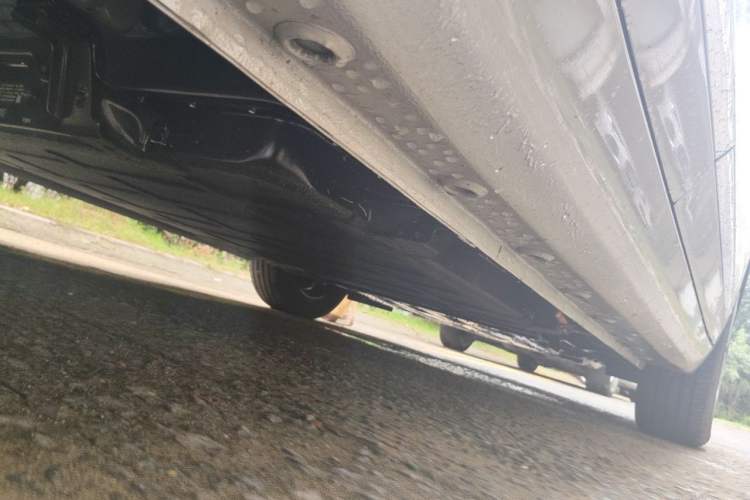 Used Wuling Bingo Pro 2026 Model 330km Flagship Edition Chassis Rear Right