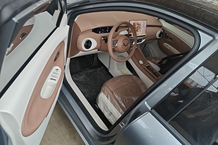 Used Wuling Bingo Pro 2026 Model 330km Flagship Edition Driver Seat
