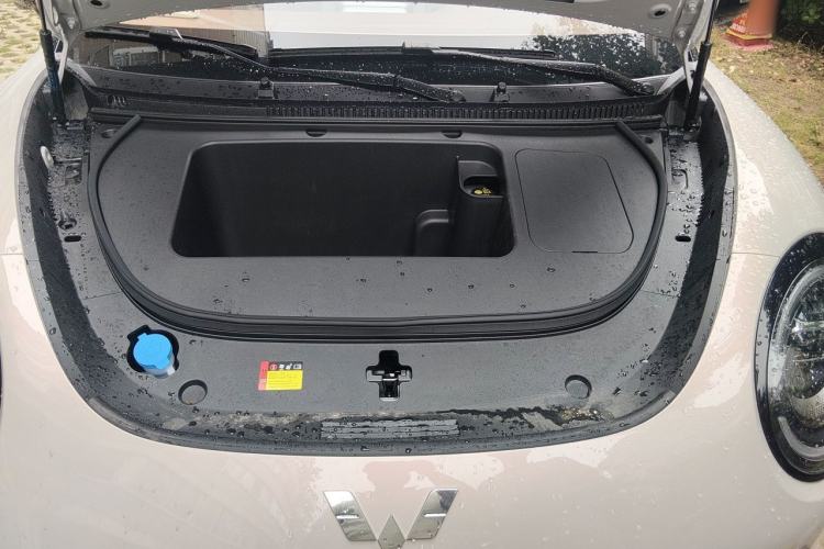 Used Wuling Bingo Pro 2026 Model 330km Flagship Edition Engine Bay