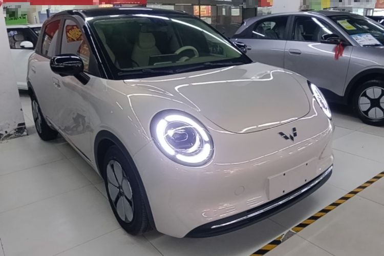 Used Wuling Bingo Pro 2026 Model 330km Deluxe Edition Front Right 45 Deg