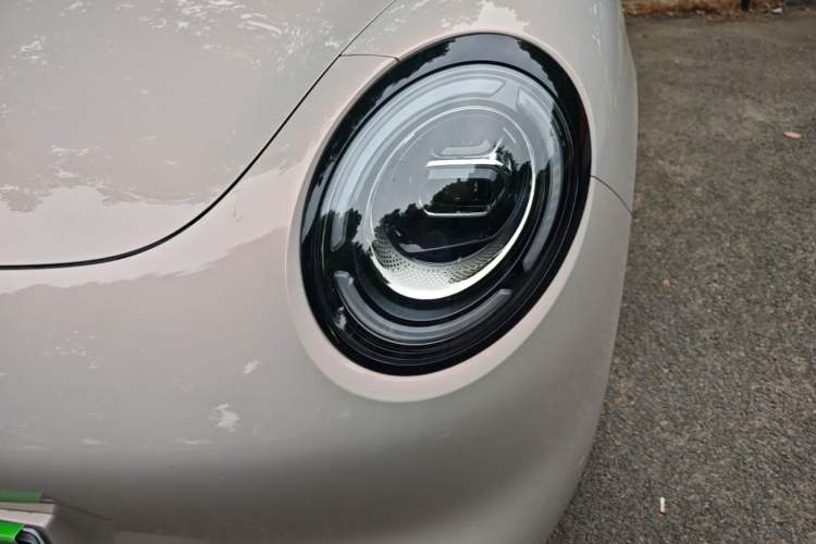 Used Wuling Bingo Pro 2026 Model 330km Deluxe Edition Left Front Headlight