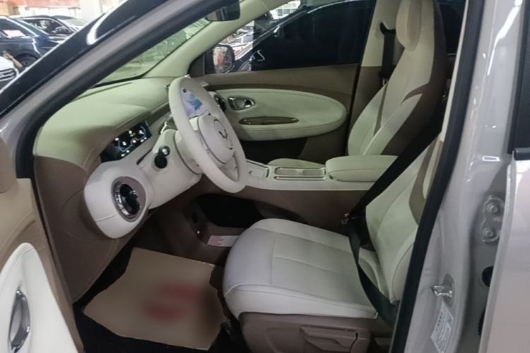 Used Wuling Bingo Pro 2026 Model 330km Deluxe Edition Left Front Seat