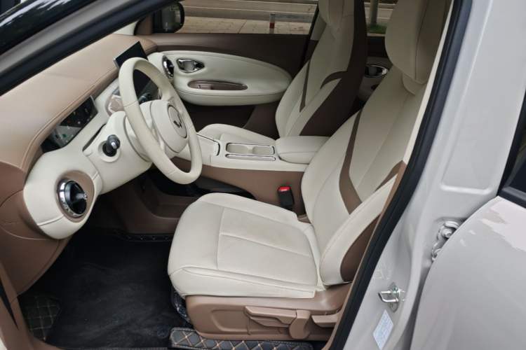 Used Wuling Bingo Pro 2026 Model 330km Deluxe Edition Left Front Seat