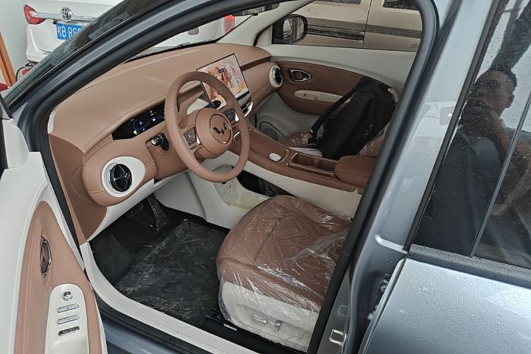 Used Wuling Bingo Pro 2026 Model 330km Flagship Edition Left Front Seat