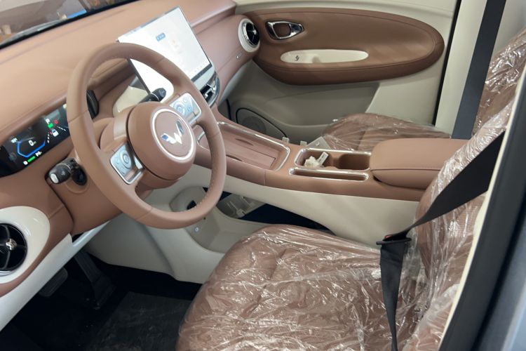 Used Wuling Bingo Pro 2026 Model 403km Flagship Edition Left Front Seat