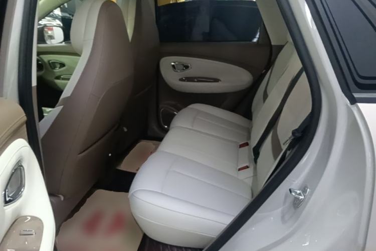 Used Wuling Bingo Pro 2026 Model 330km Deluxe Edition Left Rear Seat