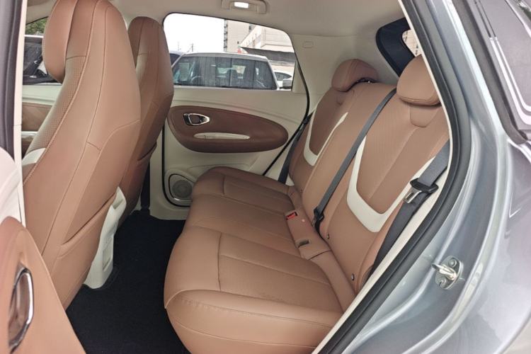 Used Wuling Bingo Pro 2026 Model 330km Deluxe Edition Left Rear Seat