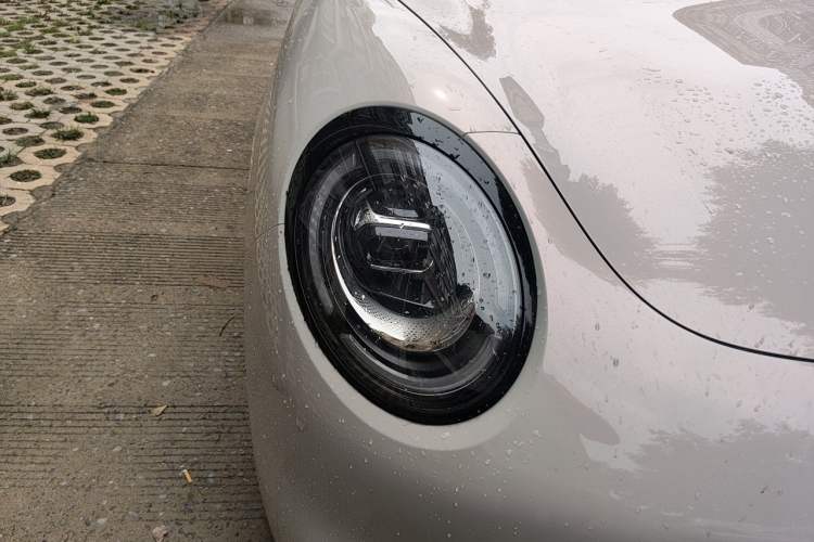 Used Wuling Bingo Pro 2026 Model 330km Flagship Edition Right Front Headlight
