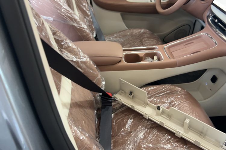 Used Wuling Bingo Pro 2026 Model 403km Flagship Edition Right Front Seat