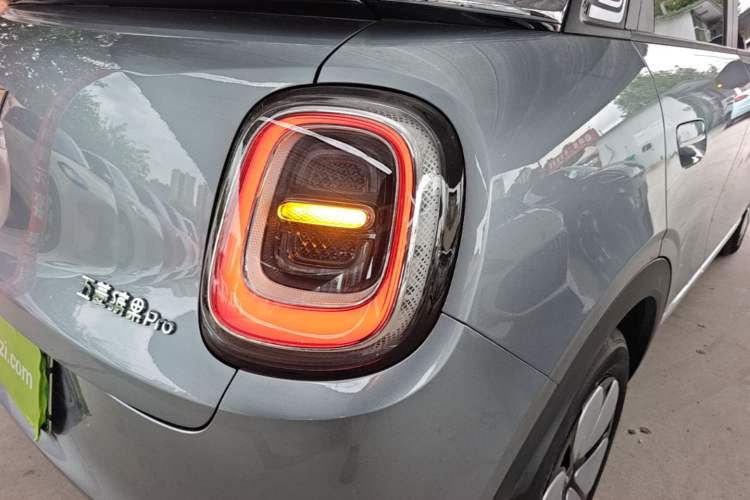 Used Wuling Bingo Pro 2026 Model 330km Deluxe Edition Right Rear Taillight