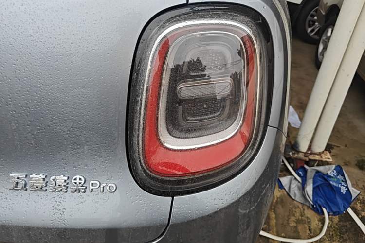 Used Wuling Bingo Pro 2026 Model 330km Flagship Edition Right Rear Taillight