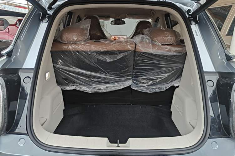 Used Wuling Bingo Pro 2026 Model 330km Flagship Edition Trunk
